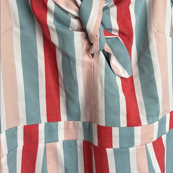 Romeo + Juliet Couture jumpsuit - Picture 7 of 7